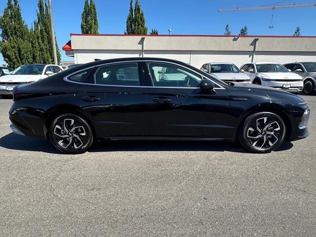 new 2024 Hyundai Sonata car, priced at $25,997