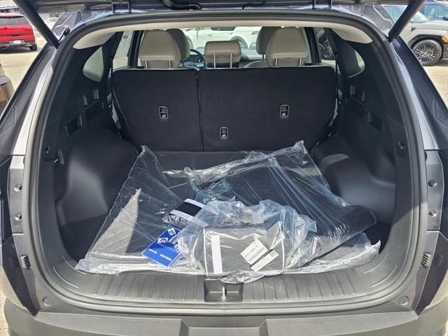 new 2025 Hyundai TUCSON Hybrid car, priced at $37,320