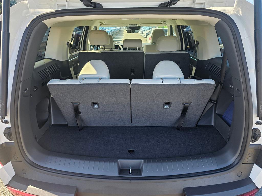 used 2024 Hyundai Santa Fe car, priced at $28,991