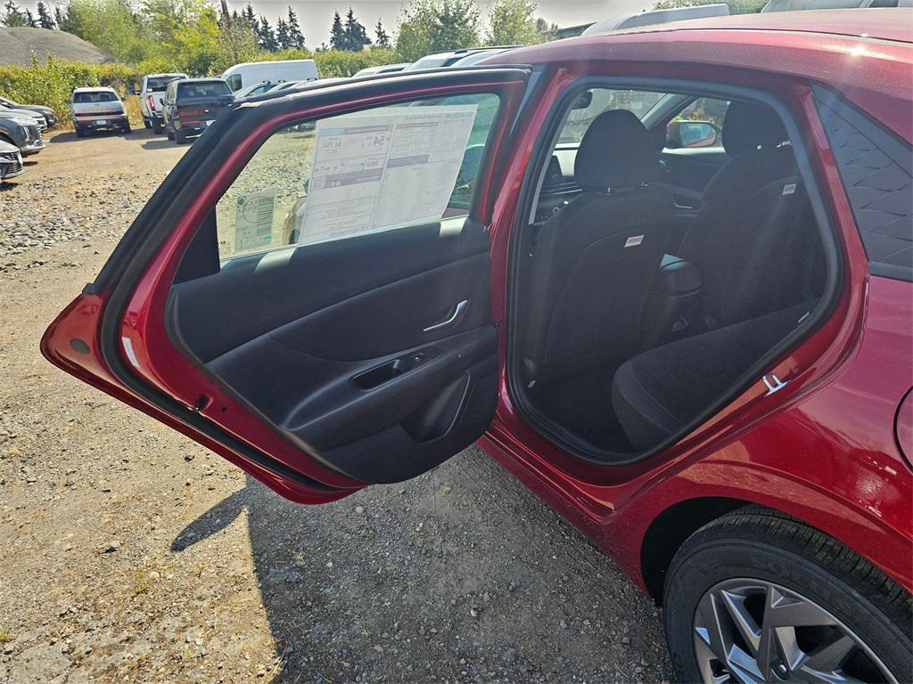 new 2025 Hyundai ELANTRA HEV car, priced at $25,615