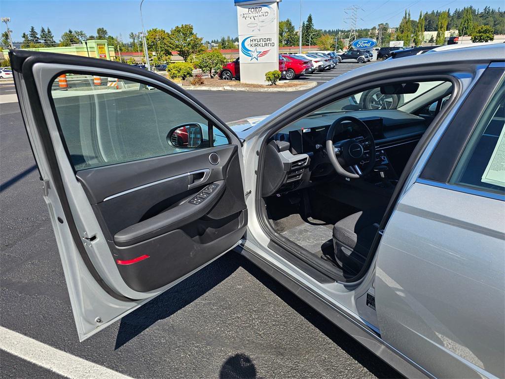 new 2025 Hyundai Sonata car, priced at $27,075