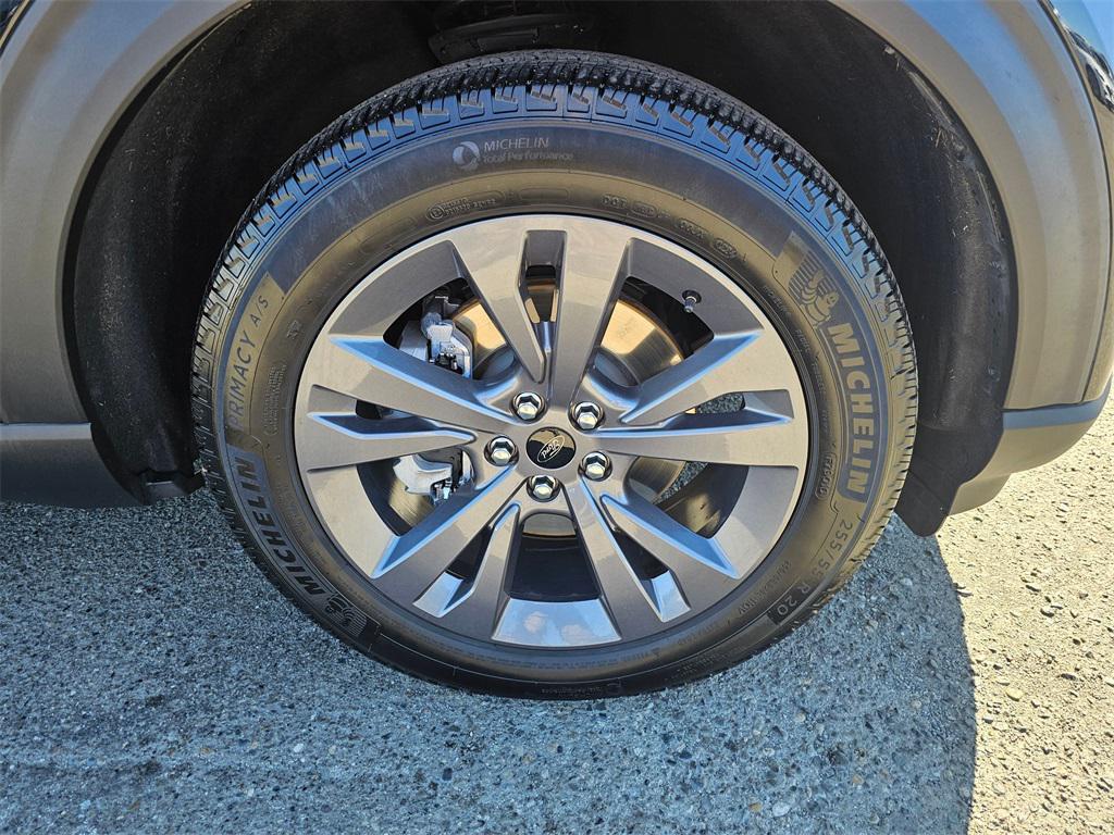used 2024 Ford Explorer car, priced at $37,296