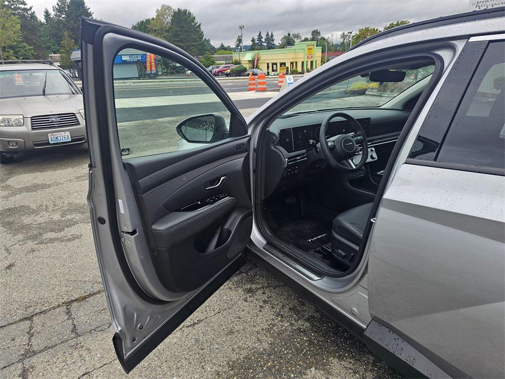new 2025 Hyundai TUCSON Hybrid car, priced at $42,150