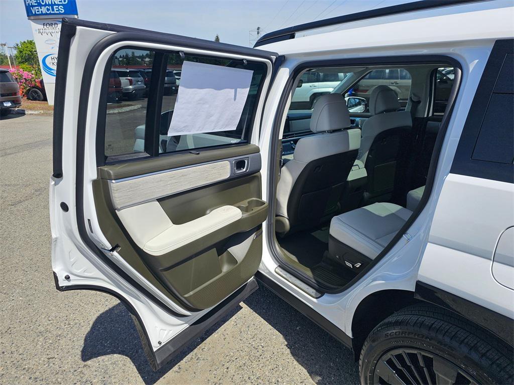 new 2025 Hyundai SANTA FE HEV car, priced at $48,649