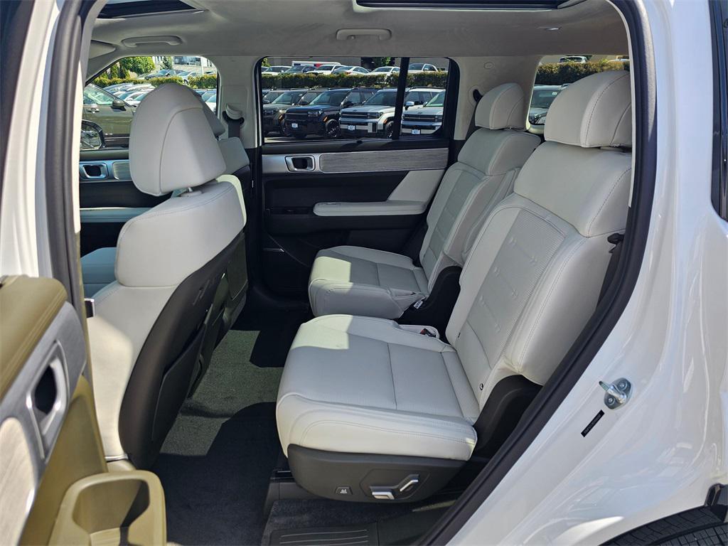 new 2025 Hyundai SANTA FE HEV car, priced at $48,649