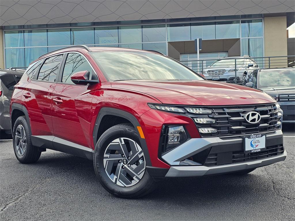 new 2025 Hyundai TUCSON Hybrid car, priced at $30,737