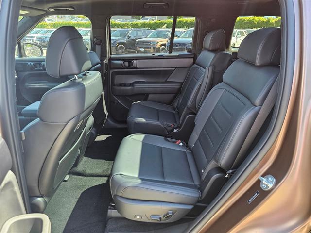new 2025 Hyundai SANTA FE HEV car, priced at $51,044