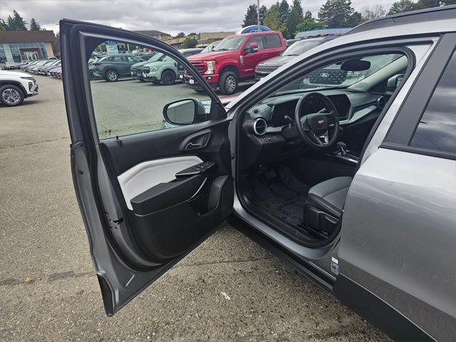 used 2024 Chevrolet Trax car, priced at $25,094