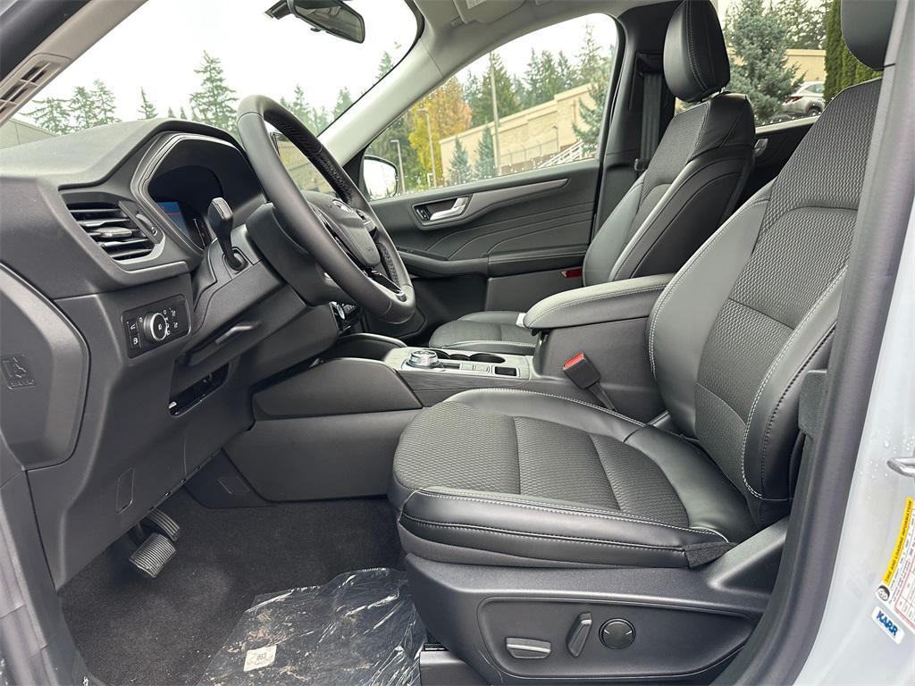 new 2025 Ford Escape PHEV car, priced at $33,927