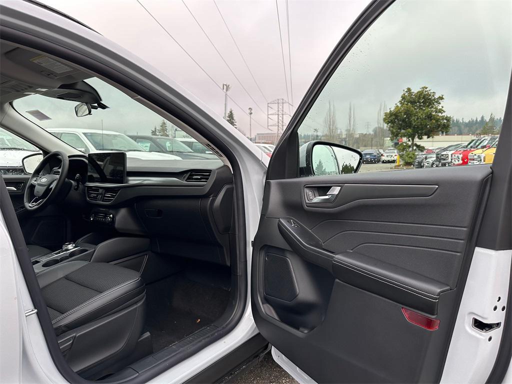 new 2025 Ford Escape PHEV car, priced at $33,927