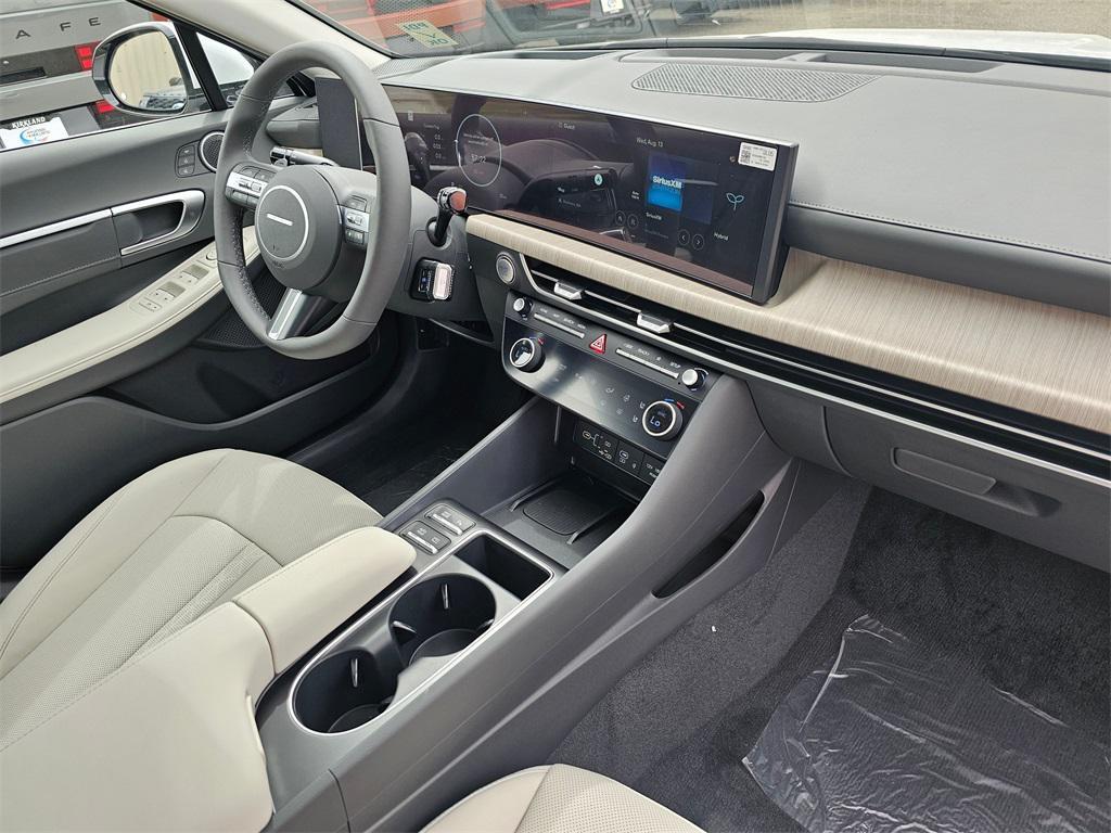 new 2025 Hyundai Sonata Hybrid car, priced at $37,331