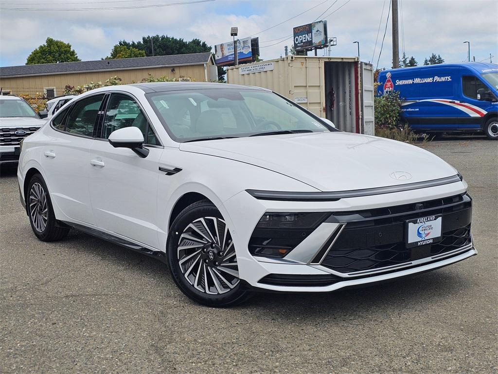 new 2025 Hyundai Sonata Hybrid car, priced at $37,331