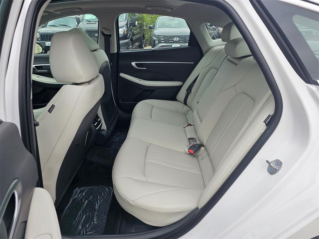 new 2025 Hyundai Sonata Hybrid car, priced at $37,331