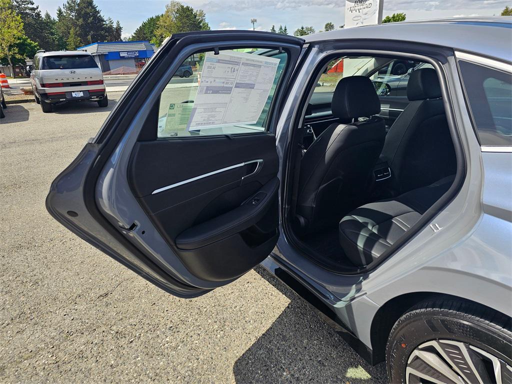 new 2025 Hyundai Sonata Hybrid car, priced at $36,797