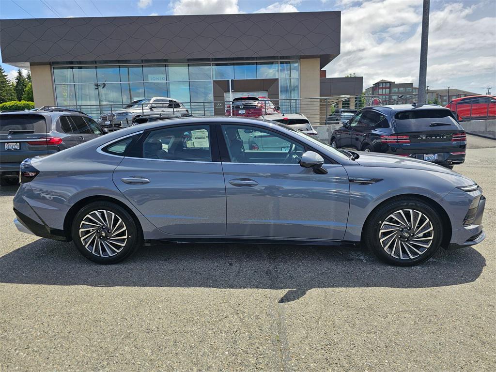 new 2025 Hyundai Sonata Hybrid car, priced at $36,797