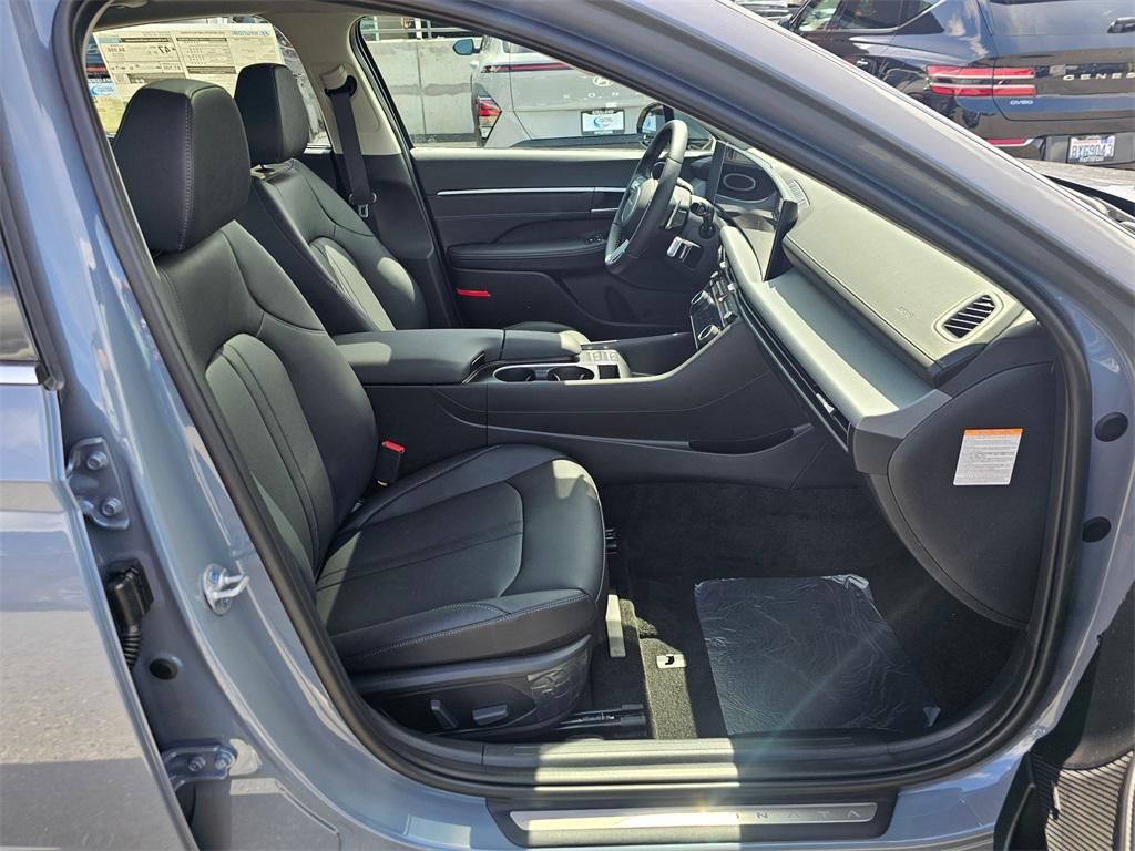 new 2025 Hyundai Sonata Hybrid car, priced at $36,797