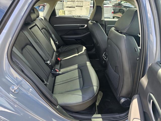 new 2025 Hyundai Sonata Hybrid car, priced at $37,980