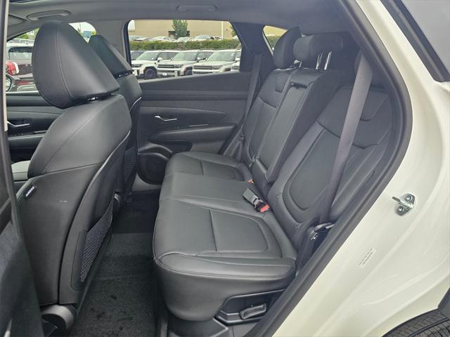 new 2025 Hyundai TUCSON Hybrid car, priced at $37,165