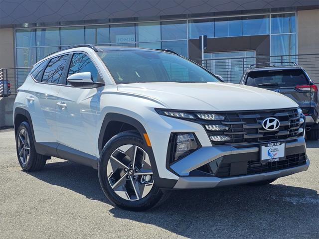 new 2025 Hyundai TUCSON Hybrid car, priced at $37,750