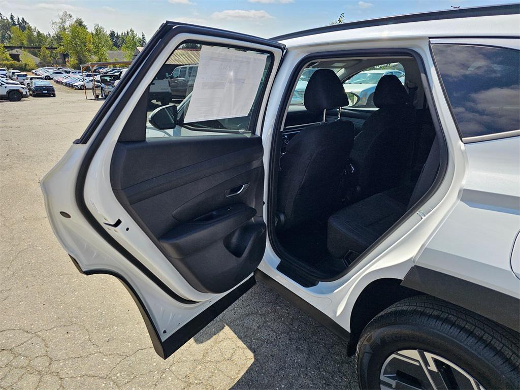 new 2025 Hyundai TUCSON Hybrid car, priced at $29,269