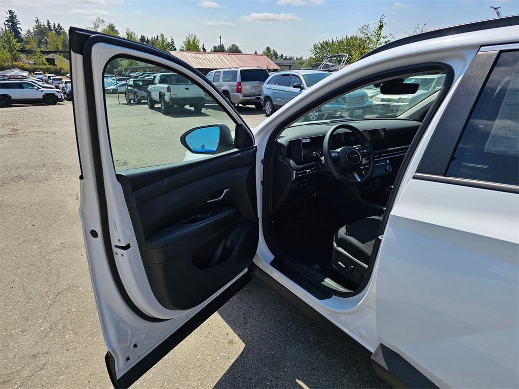new 2025 Hyundai TUCSON Hybrid car, priced at $29,269