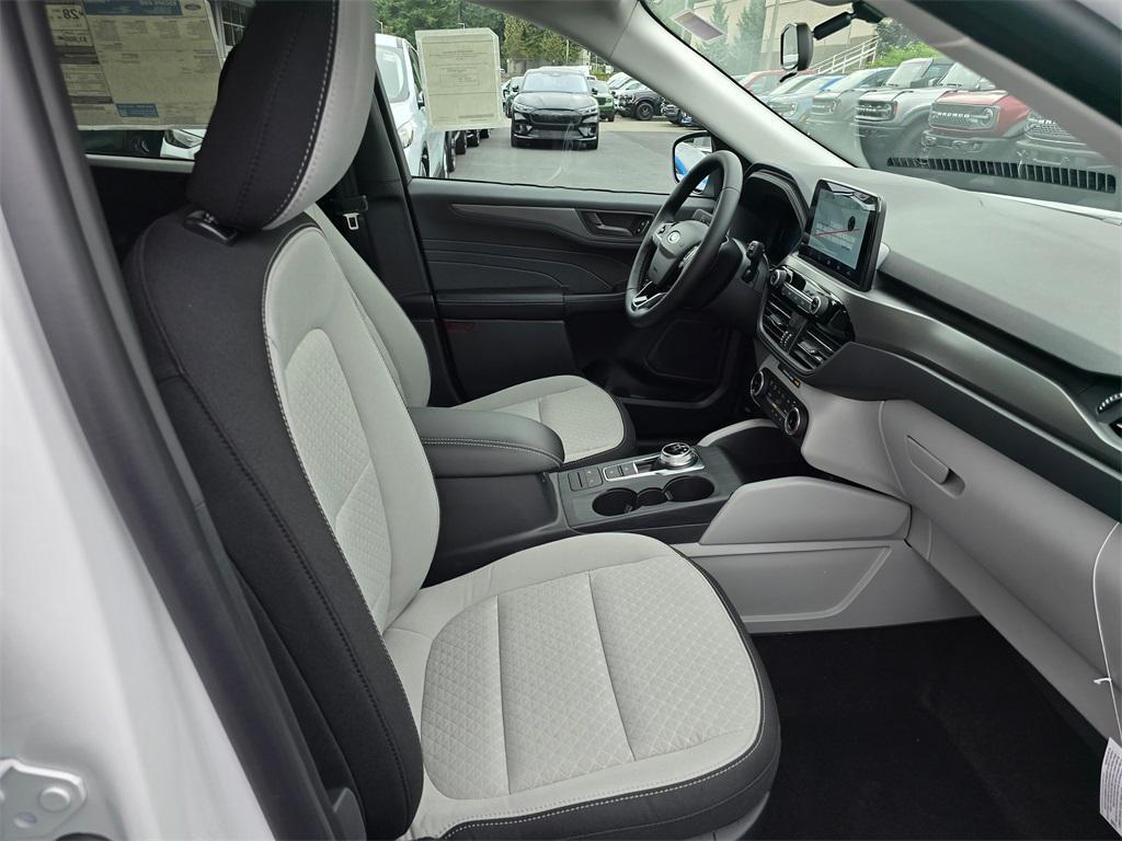 new 2025 Ford Escape car, priced at $28,250