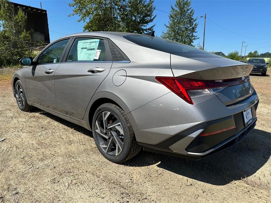 new 2024 Hyundai Elantra car, priced at $22,497