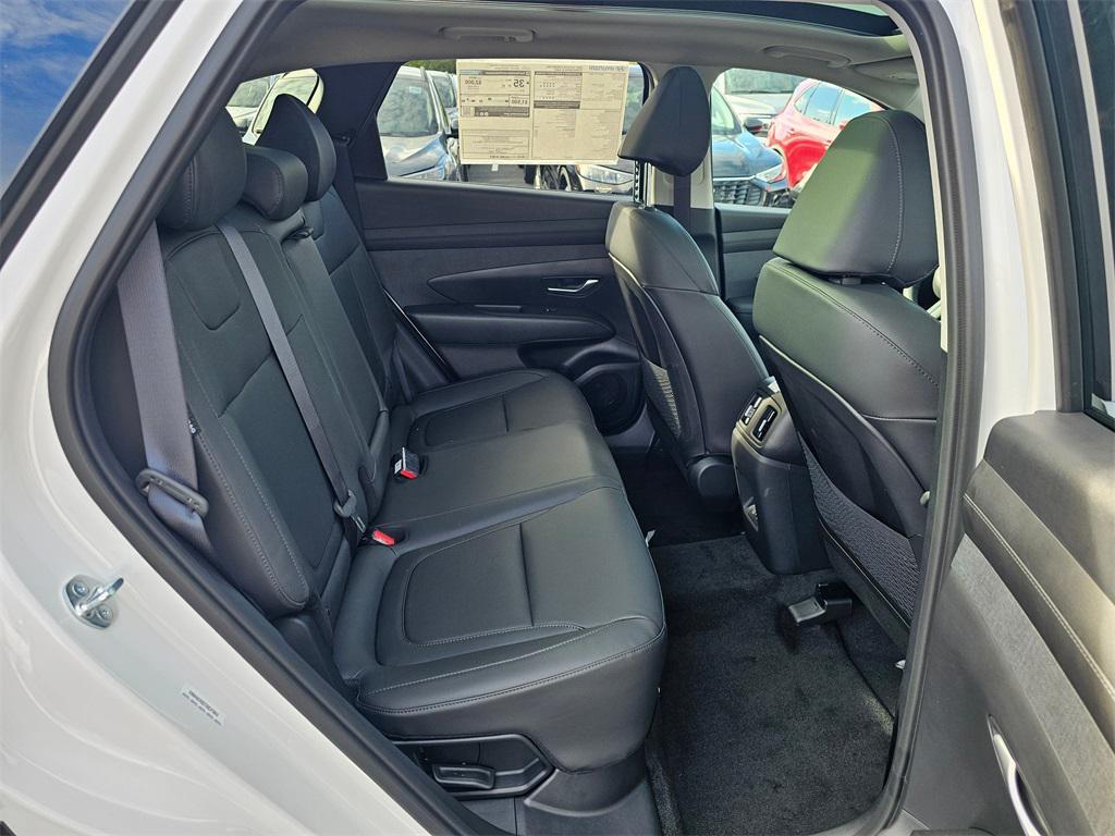new 2025 Hyundai TUCSON Hybrid car, priced at $34,549