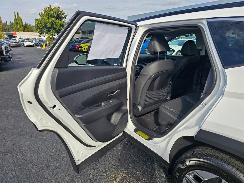 new 2025 Hyundai TUCSON Hybrid car, priced at $34,549