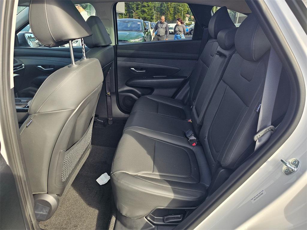 new 2025 Hyundai TUCSON Hybrid car, priced at $34,549
