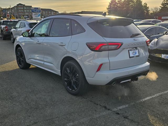 new 2025 Ford Escape car, priced at $39,901