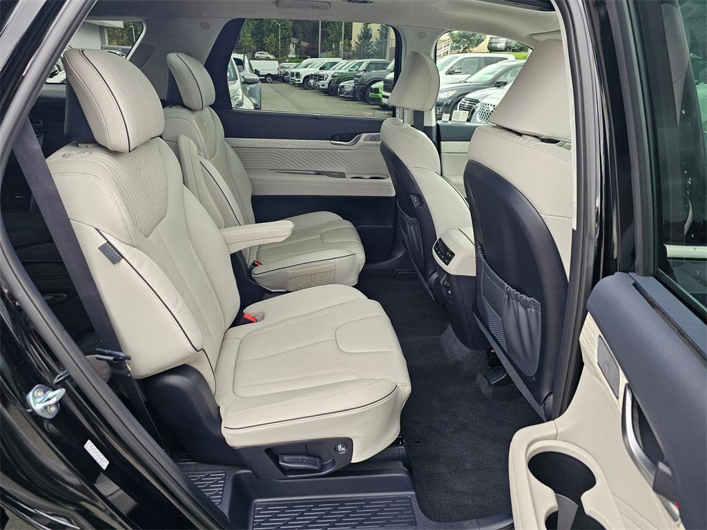 used 2024 Hyundai Palisade car, priced at $43,768