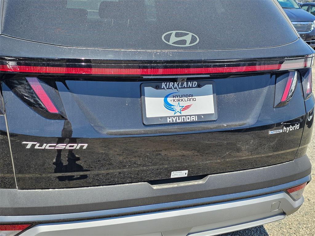 new 2025 Hyundai TUCSON Hybrid car, priced at $35,382