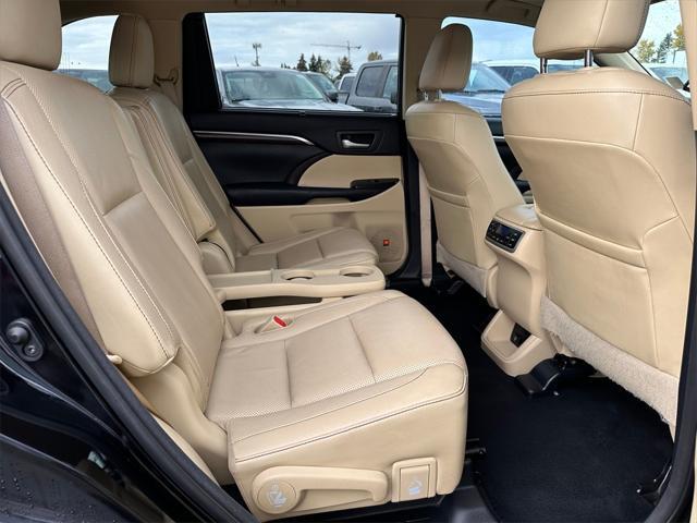 used 2015 Toyota Highlander car, priced at $22,064