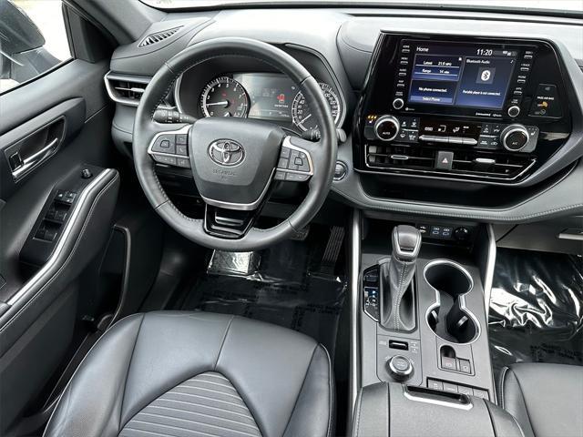 used 2022 Toyota Highlander car, priced at $43,050