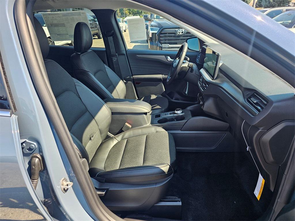 new 2025 Ford Escape PHEV car, priced at $34,990