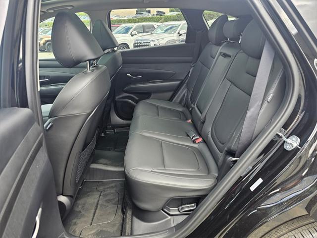 new 2025 Hyundai TUCSON Hybrid car, priced at $37,215