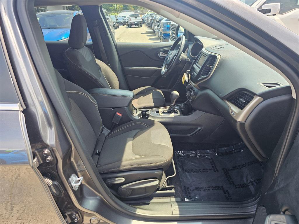 used 2017 Jeep Cherokee car, priced at $9,998
