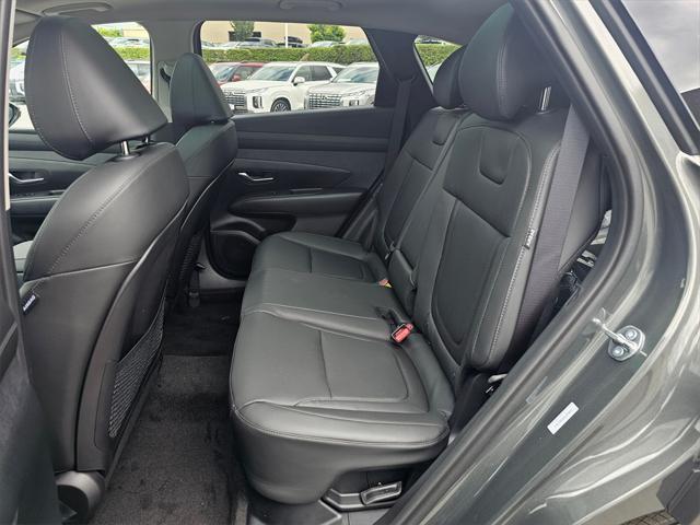 new 2025 Hyundai TUCSON Hybrid car, priced at $37,310