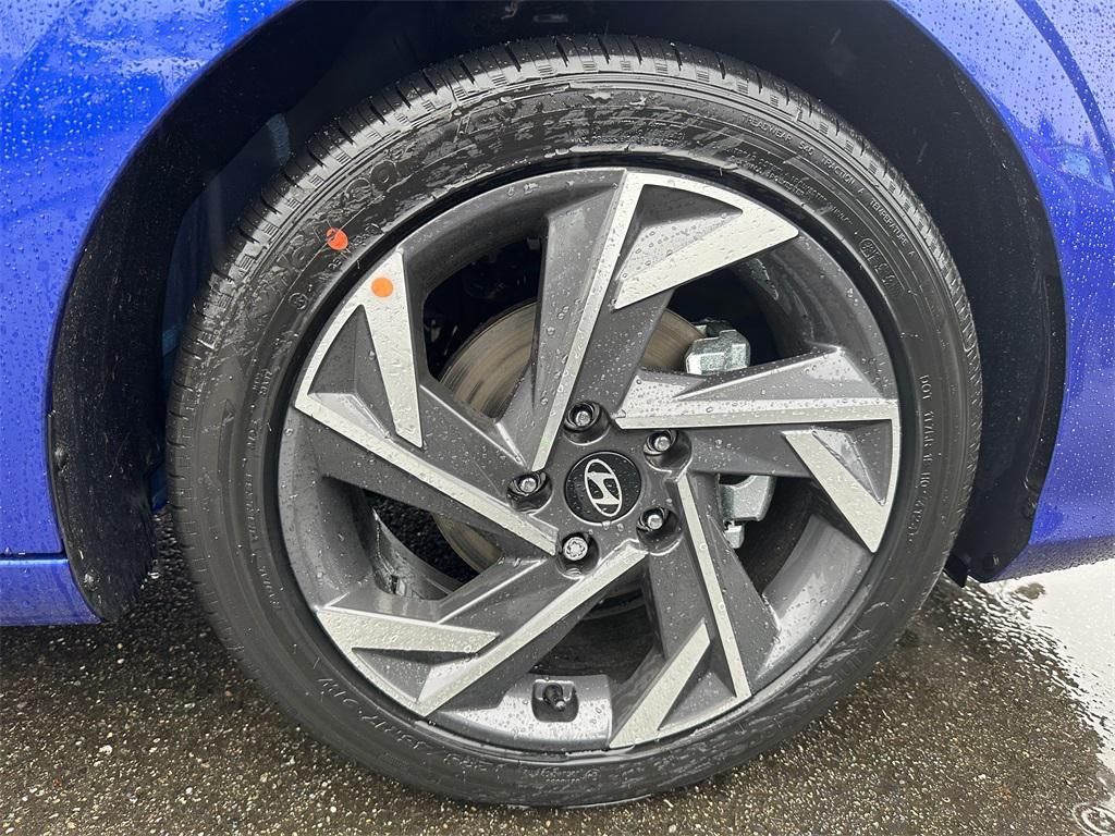 new 2025 Hyundai Elantra car, priced at $25,797