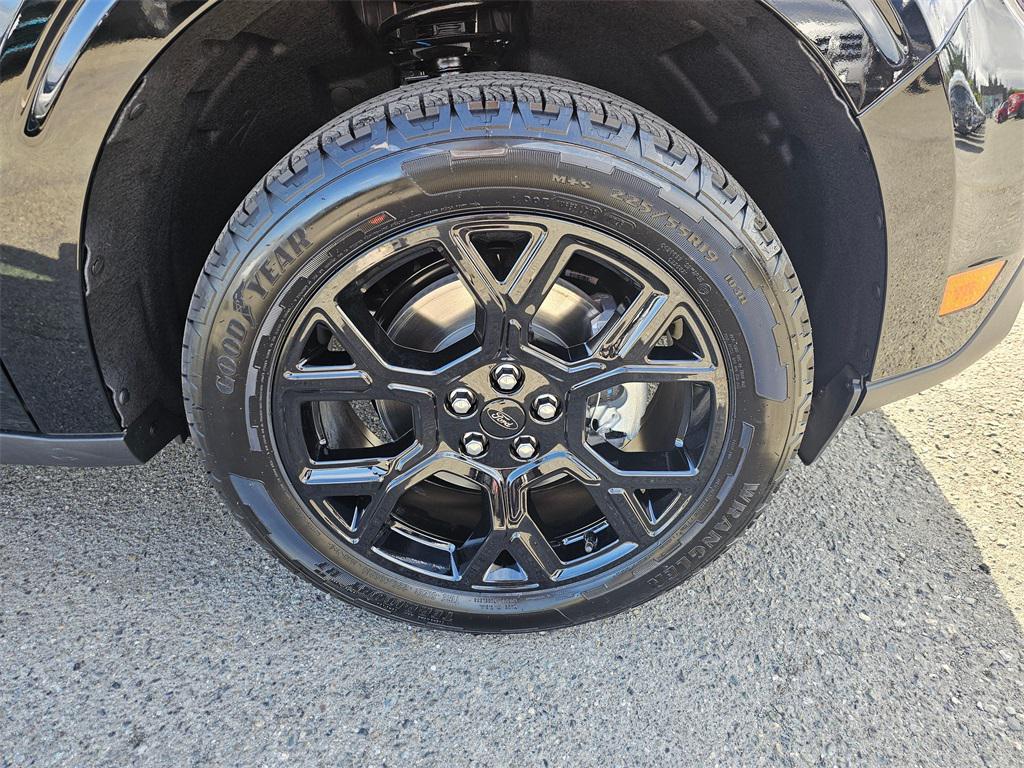 new 2025 Ford Maverick car, priced at $37,540