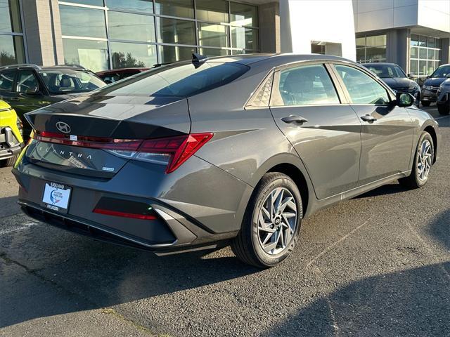 new 2025 Hyundai Elantra HEV car, priced at $25,097