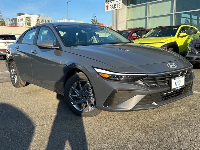 new 2025 Hyundai Elantra HEV car, priced at $26,347