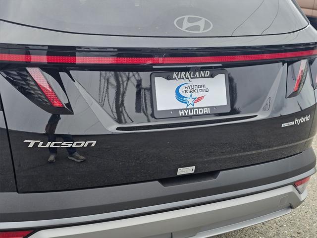 new 2025 Hyundai TUCSON Hybrid car, priced at $37,310