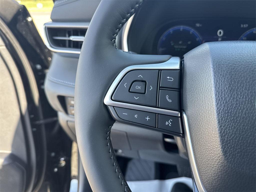 new 2025 Toyota Highlander car, priced at $56,389