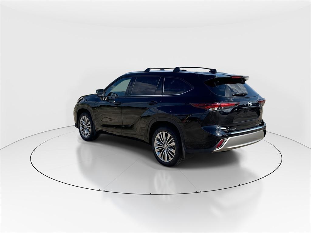 new 2025 Toyota Highlander car, priced at $56,389