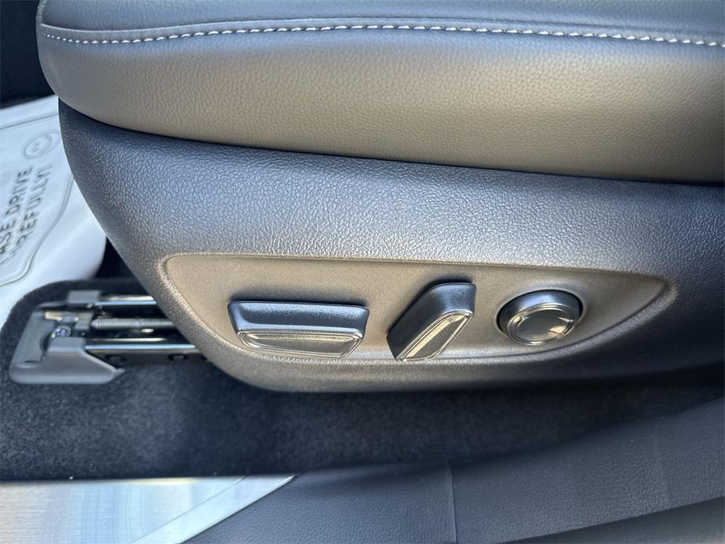 new 2025 Toyota Highlander car, priced at $56,389