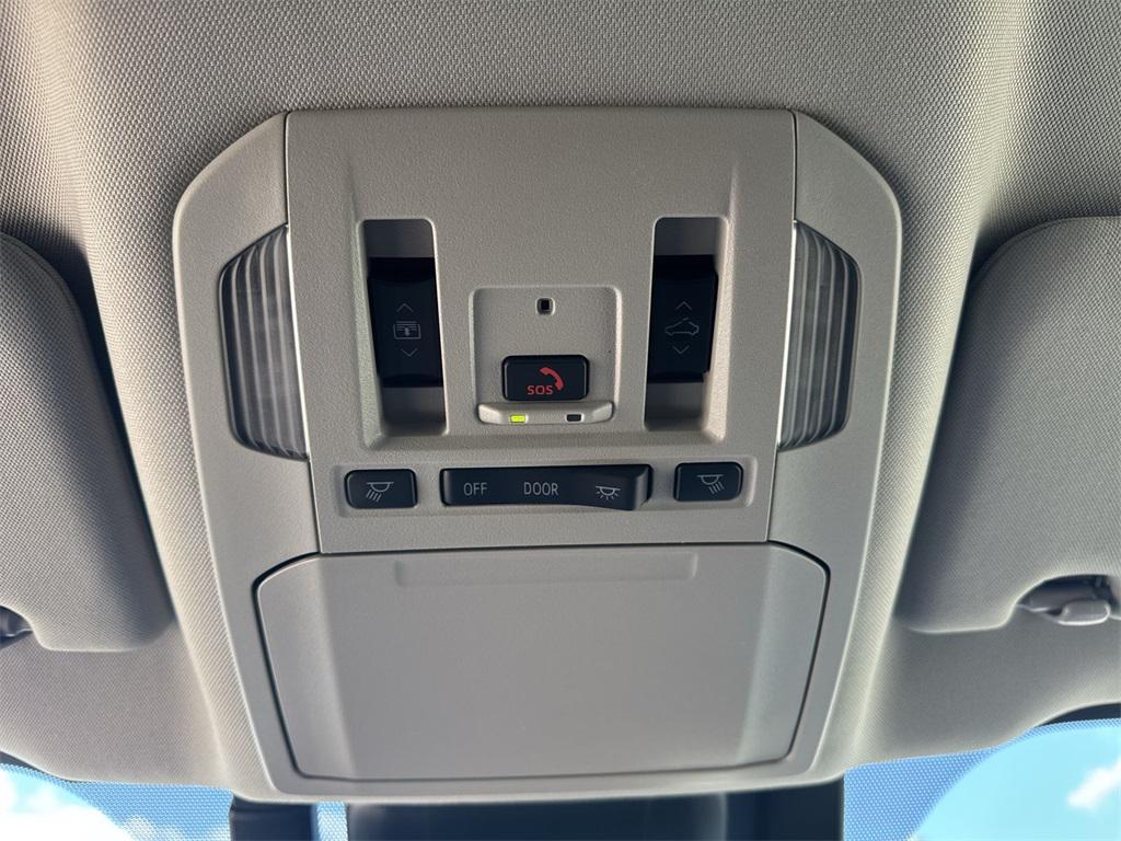 new 2025 Toyota Highlander car, priced at $56,389