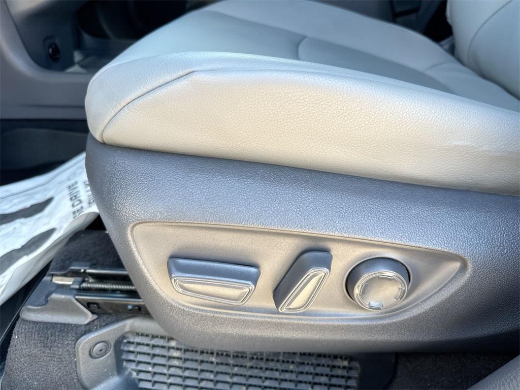 used 2021 Toyota Sienna car, priced at $36,925