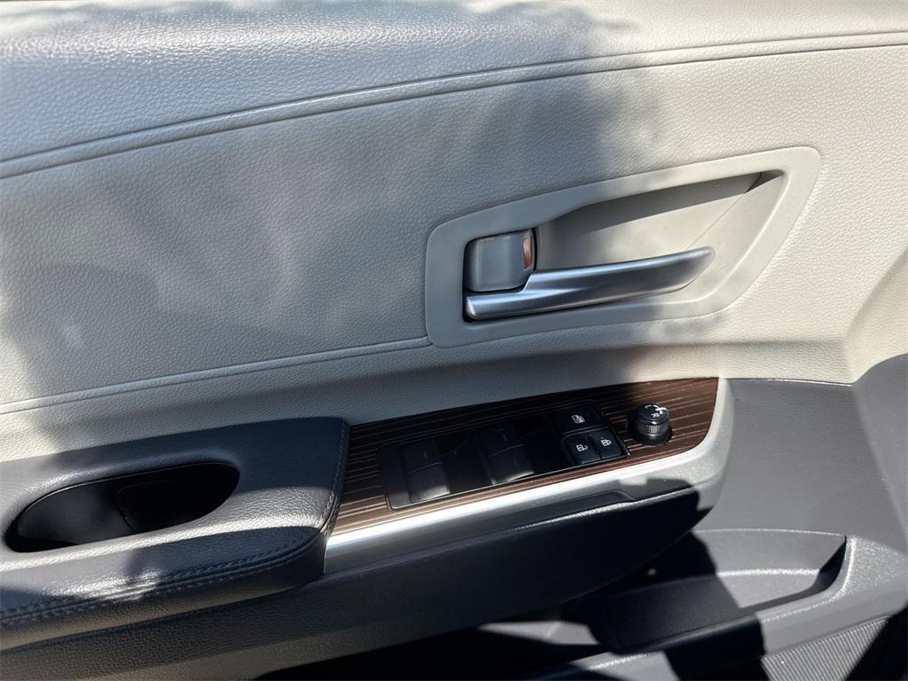 used 2021 Toyota Sienna car, priced at $36,925